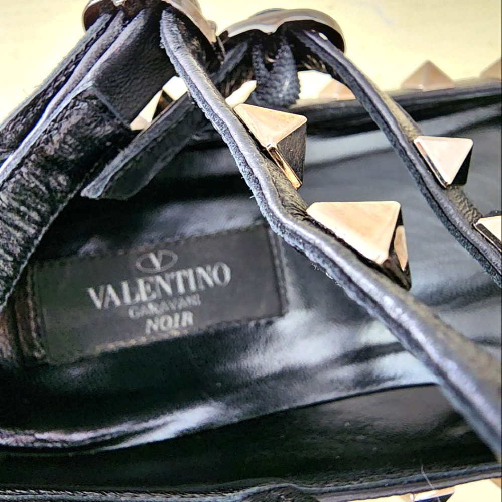 VALENTINO - Picture 5 of 13